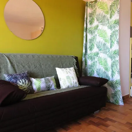 Appartamento Appartement Bormes-les-Mimosas, 1 pièce, 4 personnes - FR-1-610-29