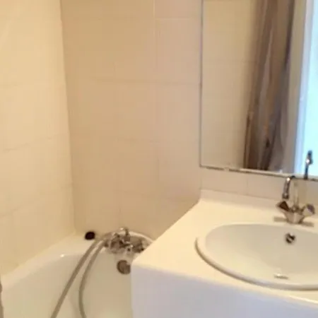 Appartement Bormes-les-Mimosas, 1 pièce, 4 personnes - FR-1-610-29 Appartamento *